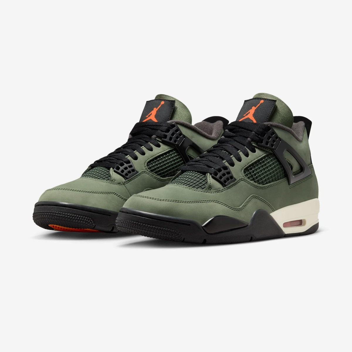 Jordan 4 x UNDEFEATED
