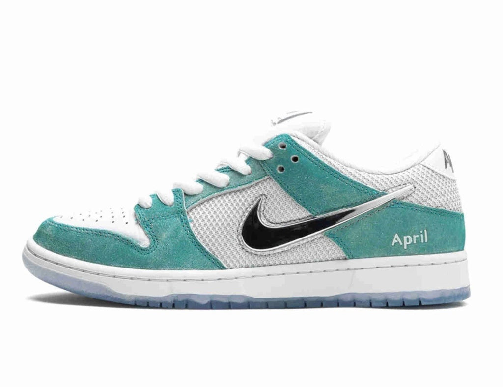 Nike SB Dunk Low April Skateboard
