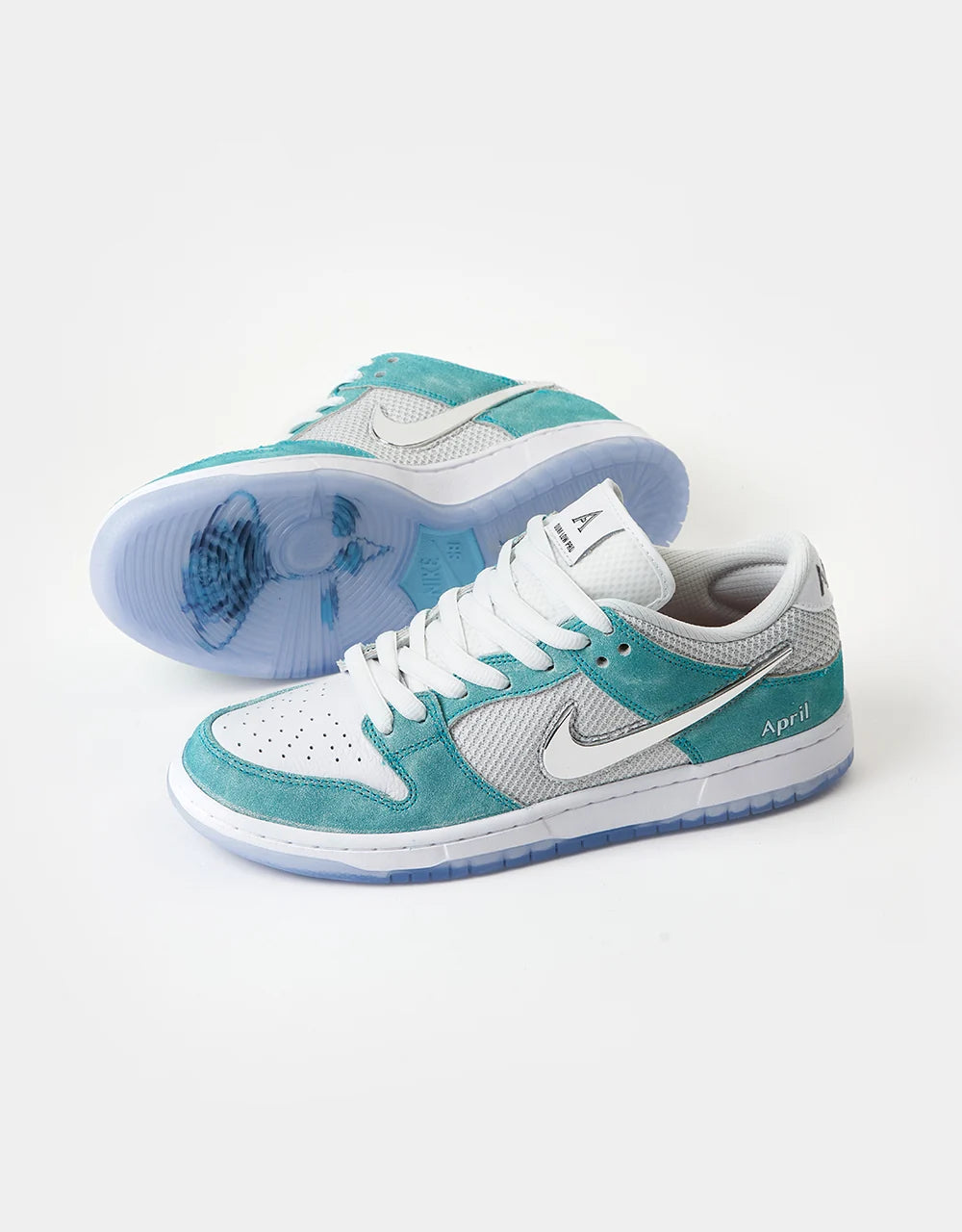 Nike SB Dunk Low April Skateboard