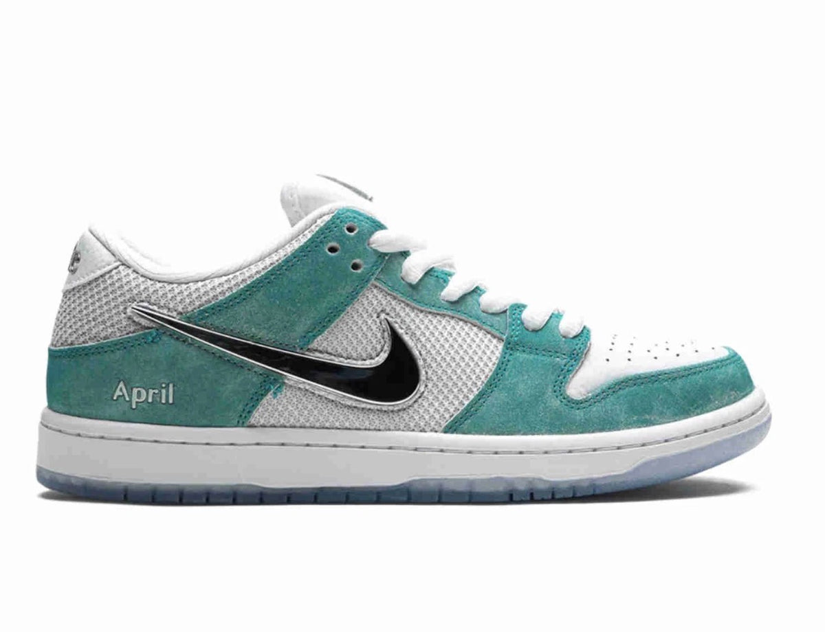 Nike SB Dunk Low April Skateboard